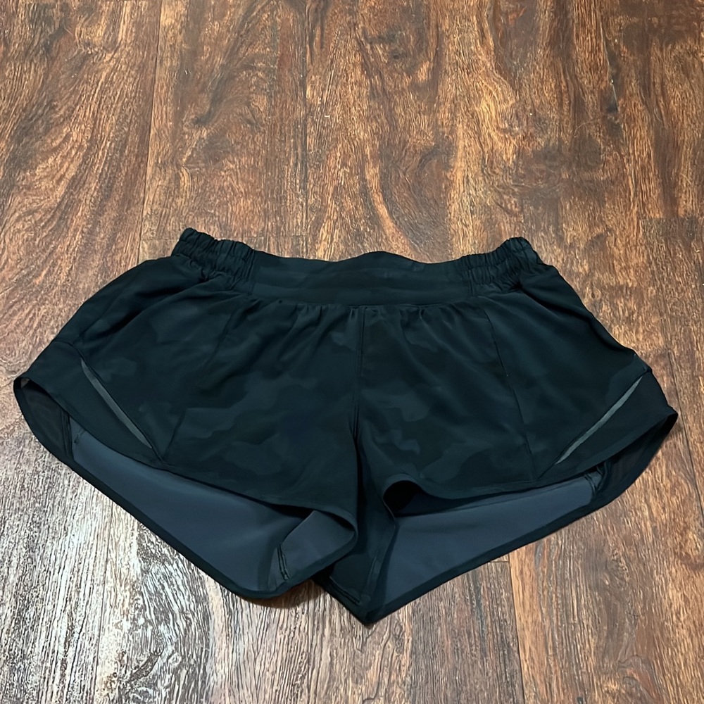 Lululemon hotty hots 2.5